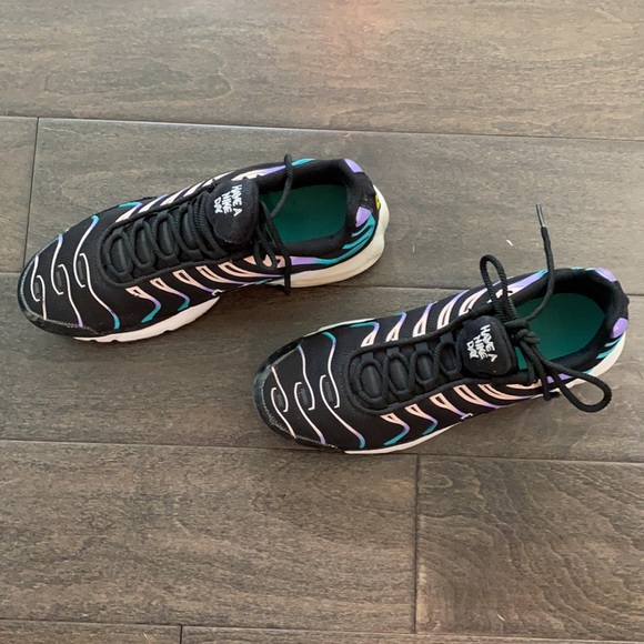 Nike AirMax Plus TN HAVE A NIKE DAY 2019 Sneakers - Picture 3 of 9